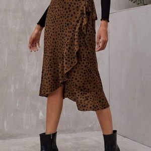 Super cute leopard wrap skirt